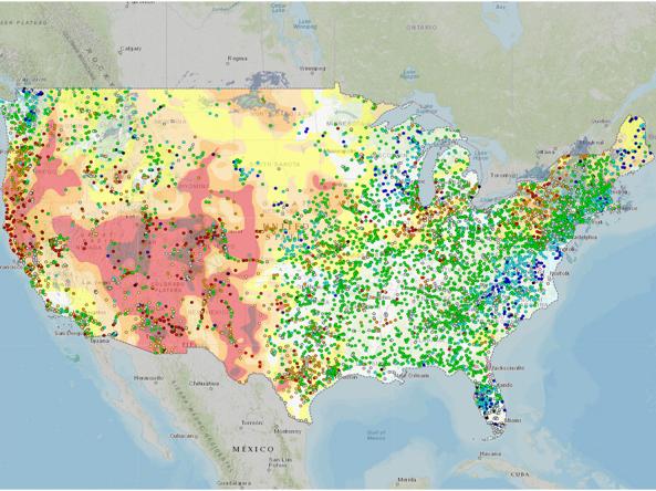 USGS National Water Dashboard showing real-time streamflow levels alongside the U.S. Drought Monitor